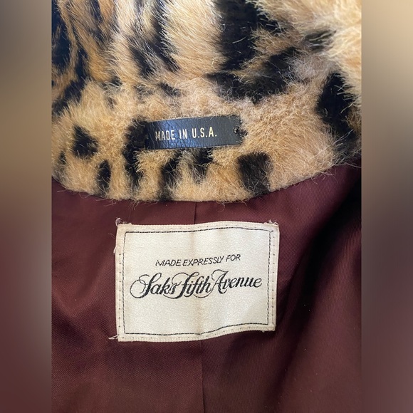 🐆 SAKS FIFTH AVENUE VINTAGE FAUX LEOPARD CHEETAH SWING FUR COAT - Picture 4 of 15
